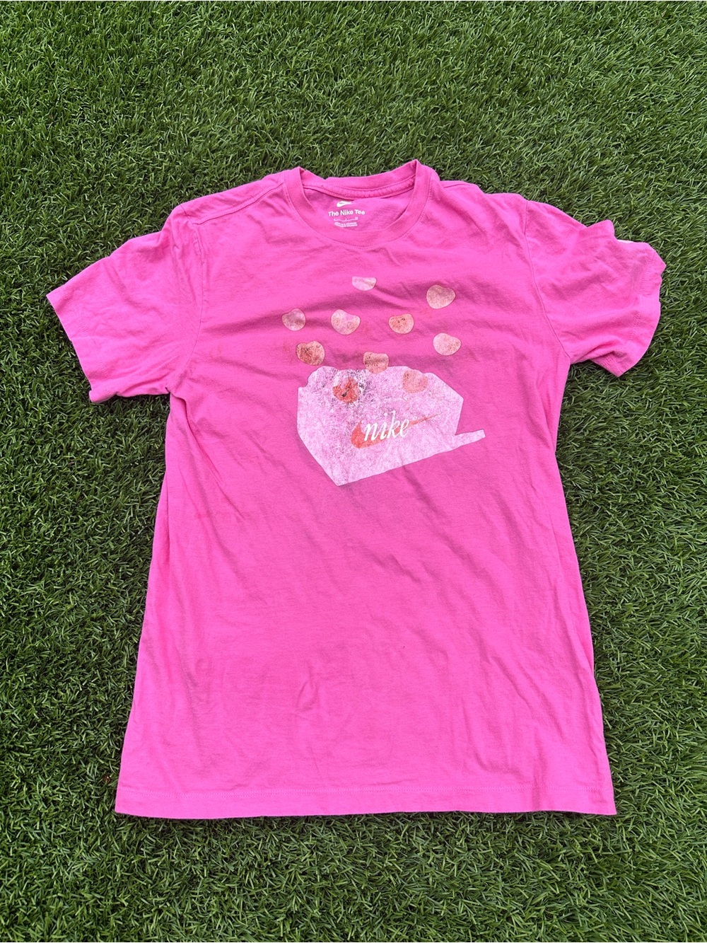 Nike Hot Pink Graphic Short Sleeve Tee